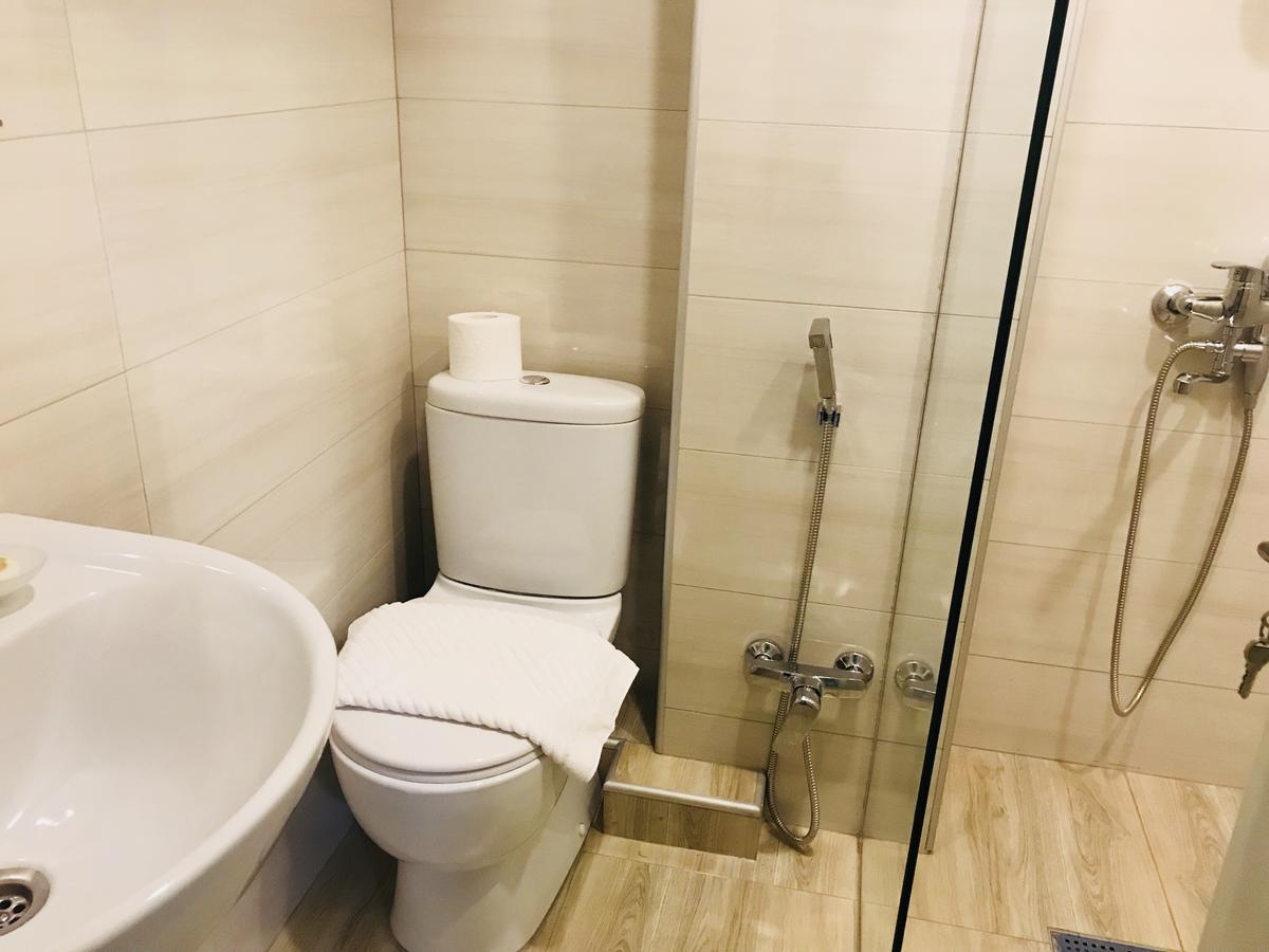Amadeus Hotel Tbilisi Exteriör bild