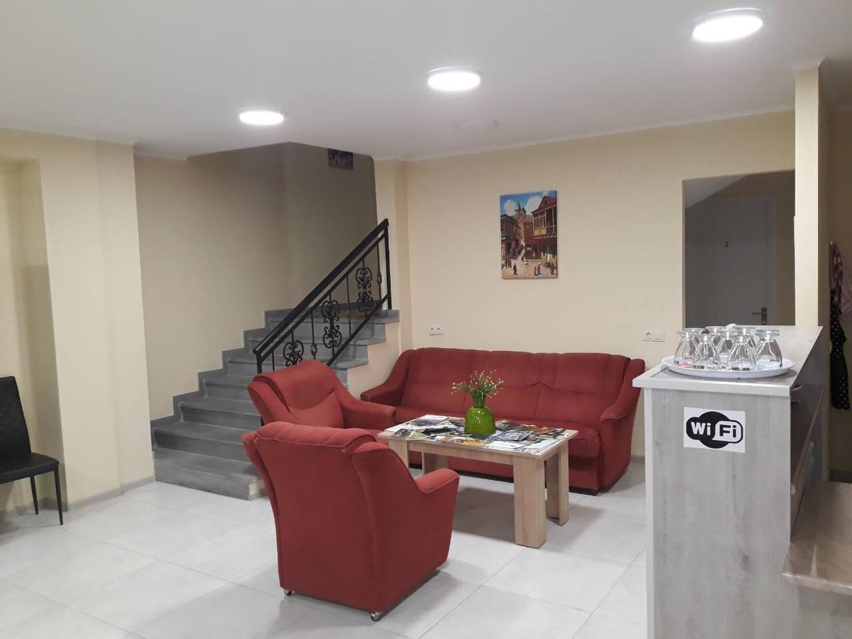Amadeus Hotel Tbilisi Exteriör bild
