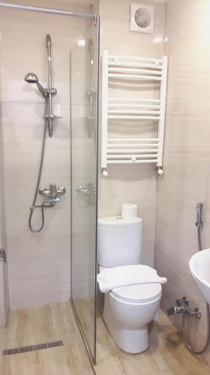 Amadeus Hotel Tbilisi Exteriör bild