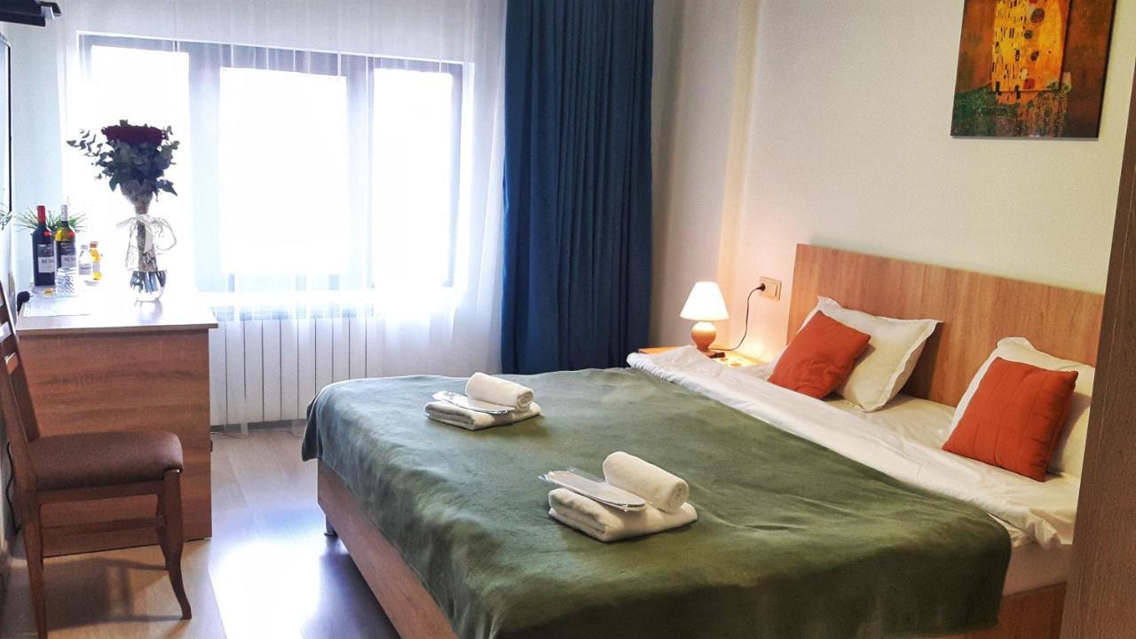 Amadeus Hotel Tbilisi Exteriör bild